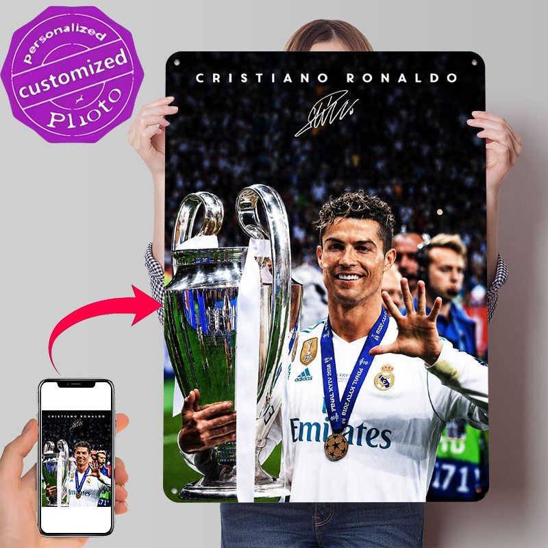 Cristiano Ronaldo With Champio - огляд і ціна Desk Setup Poster