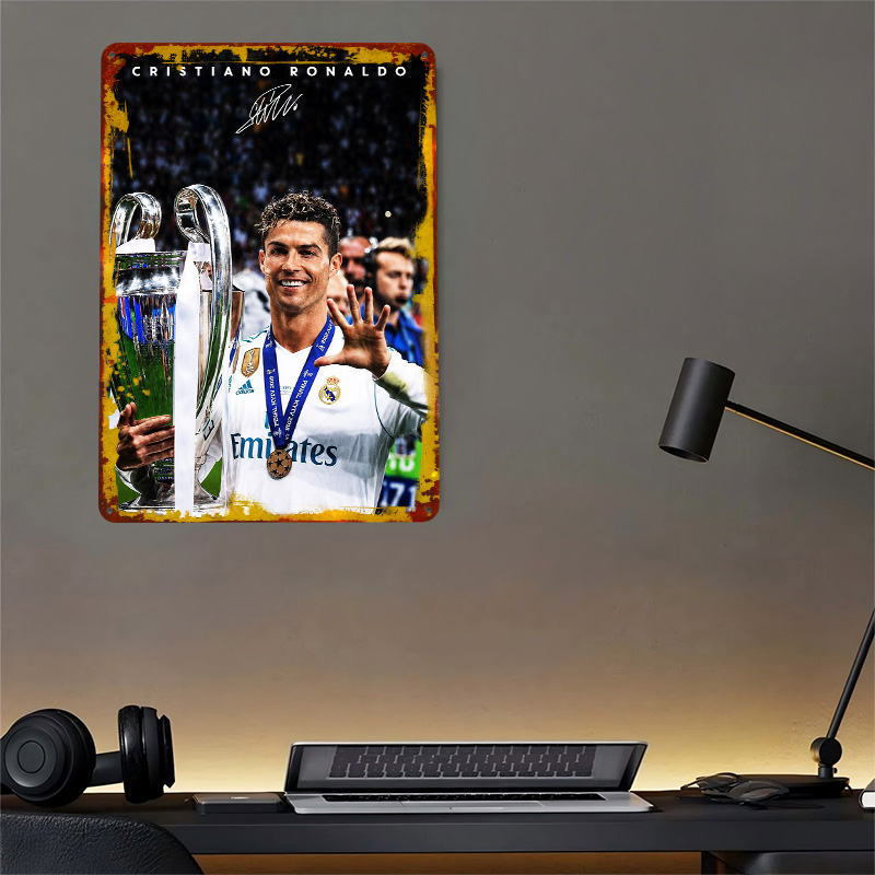 Cristiano Ronaldo With Champio - огляд і ціна Desk Setup Poster